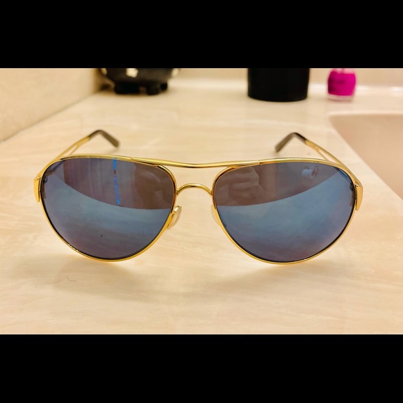 Oakley dark tinted pilot sunglasses unisex